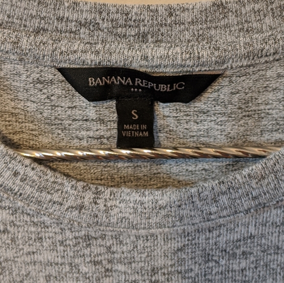 Banana Republic Sweater - Picture 2 of 2